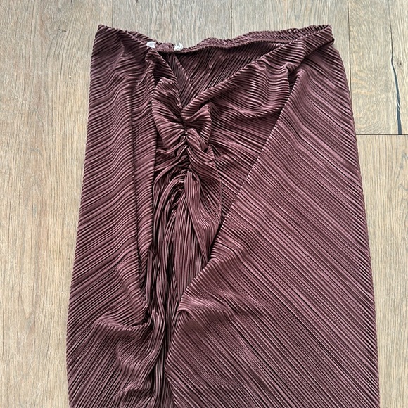 REMI x REVOLVE - Brown Maxi Sarong - Picture 2 of 3